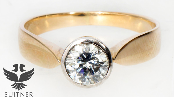 großer 0,95ct. Brillant Solitär aus 585 Gold - moderner Verlobungsring