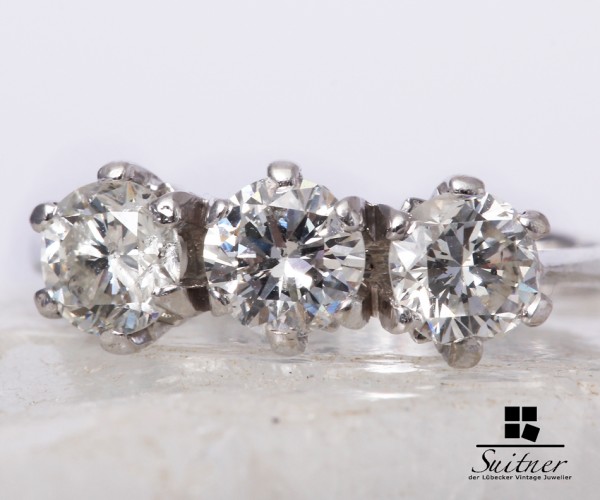 Ring Weißgold 750 mit 3 großen Brillanten zus. ca. 1,45 ct. Gr. 54