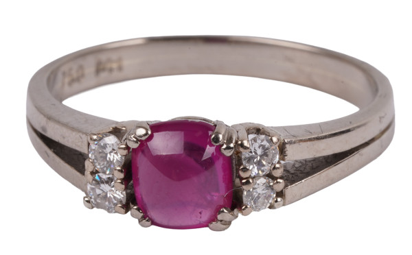 Art Deco Sugarloaf Rubin Ring mit Brillanten 750 Weißgold Gr. 53 Cabochon