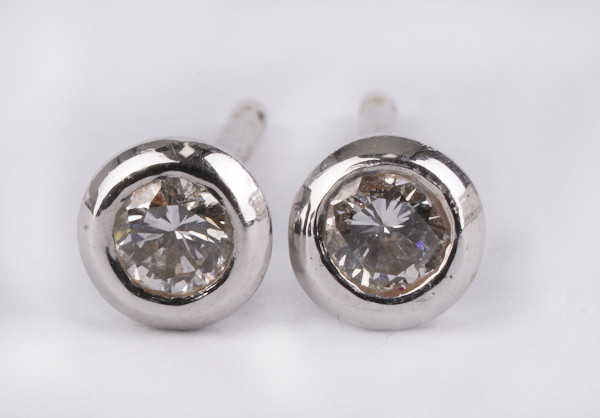 klassische feine 0,16ct Solitär Diamant Ohrstecker aus 585 Weißgold Brillanten