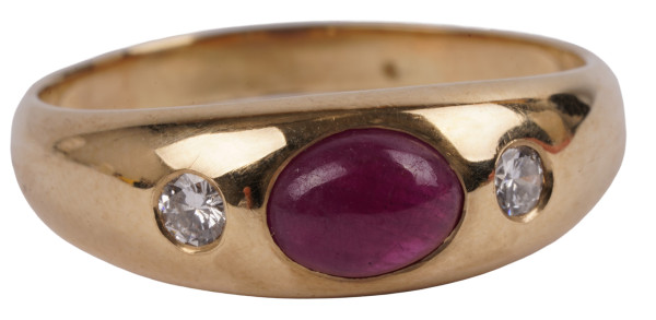 Klassiker 3-Stein-Ring mit Rubin Cabochon und Brillanten aus 585 Gold RG 61