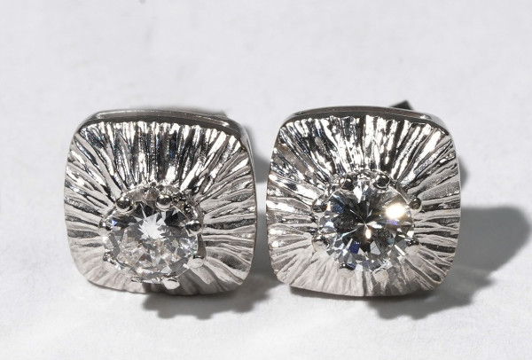 Vintage 0,52ct Brillant Ohrstecker aus 585 Weißgold Solitär Rindengravur Luxus