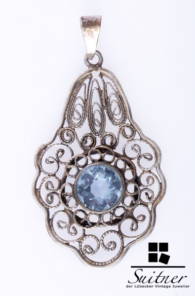 Feiner Jugendstil-Filigree-Anhänger aus 800er Silber mit blauem Farbstein