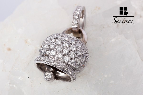 Anhänger Perlclip 64 Brillanten zus. ca. 1,3 ct. 750 Weißgold Luxus Glocke