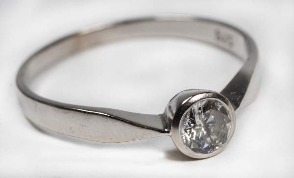 klassischer 0,30ct Solitär Brillant Ring Verlobungsring 585 Weißgold Gr. 55