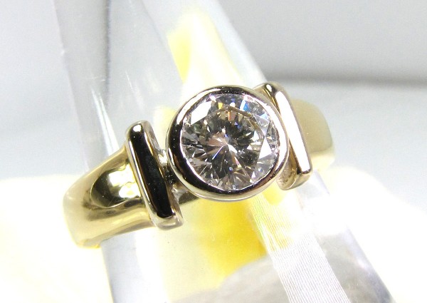 lupenreiner 1,00ct. Brillant Ring 750 Gold Solitär mit Gutachten über 14.500 Euro Einkaräter