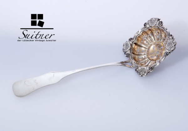 Wunderschöner Biedermeier-Streulöffel aus Silber