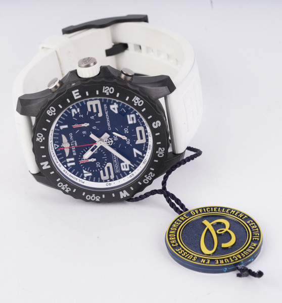 Breitling Endurcane Pro 44 FullSet Chronograph Weiß / White 44mm Kautschuk X82310