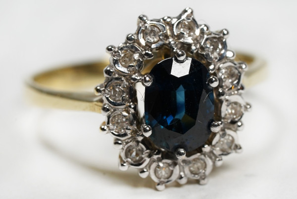 klassischer Vintage Saphir Cocktail Ring mit Diamanten aus 585 Gold Gr. 53