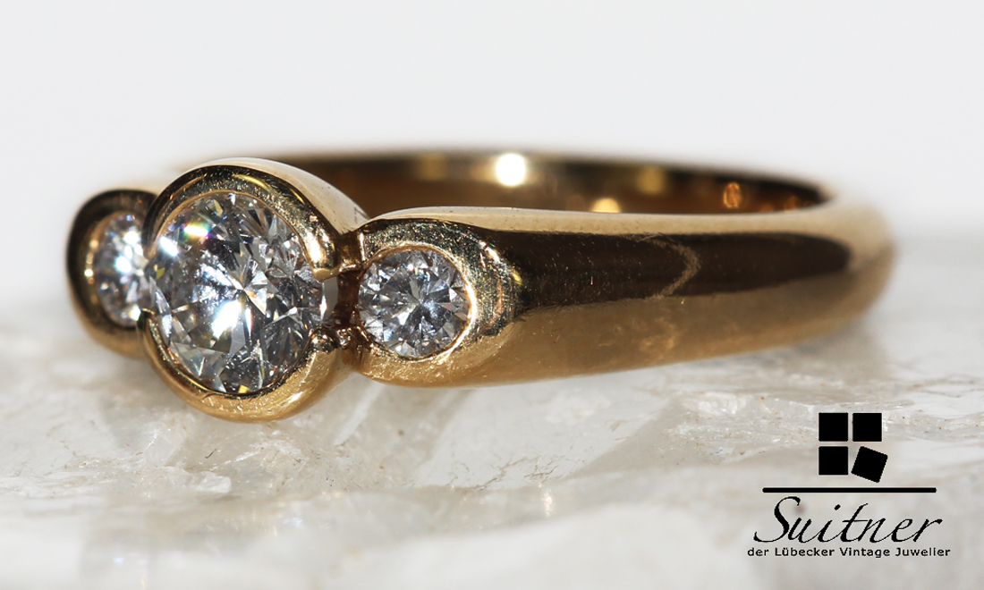 wertvoller 3 Stein Ring mit Brillanten ca. 0,75ct. vsi 750 Gold modern Ringe Schmuck der