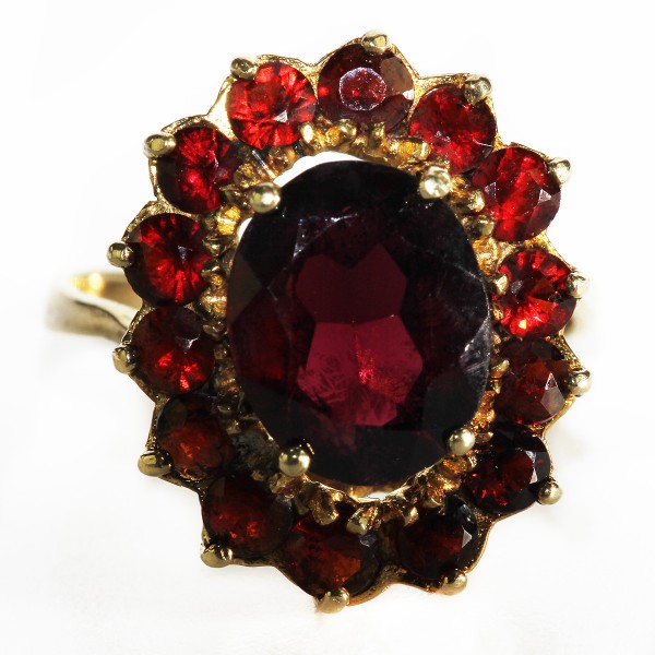 Böhmischer Granat Ring mit Top roten Steinen aus Gold Gr 53 Art Deco