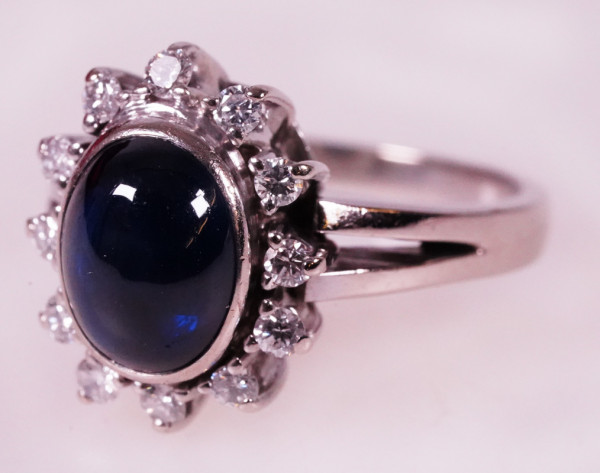 Vintage 4,23ct. Saphir Cabochon Ring mit Brillianten 585 Weißgold Gr. 52