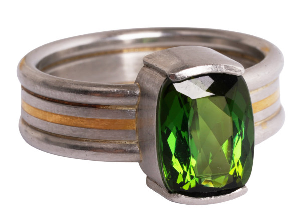 Unikat 5,00ct. Ring aus 950 Platin apfelgrüner Peridot 750 Gold Einlage