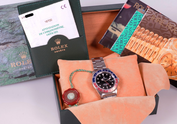Rolex GMT Master Ref. 16700 SWISS only FullSet U-Serie 1999 faded Pepsi