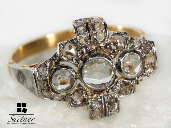 antiker Diamantring mit großen Altschliff Diamanten