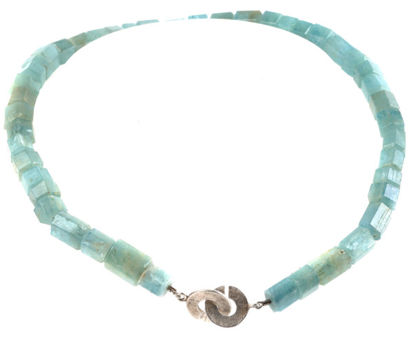 großes Aquamarin Collier ca. 340ct. natürliche Kristalle feines Blau Unikat