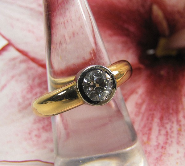 antiker 0,90 ct. Diamant Ring Brillant Solitär Gold 750 Gold massiv